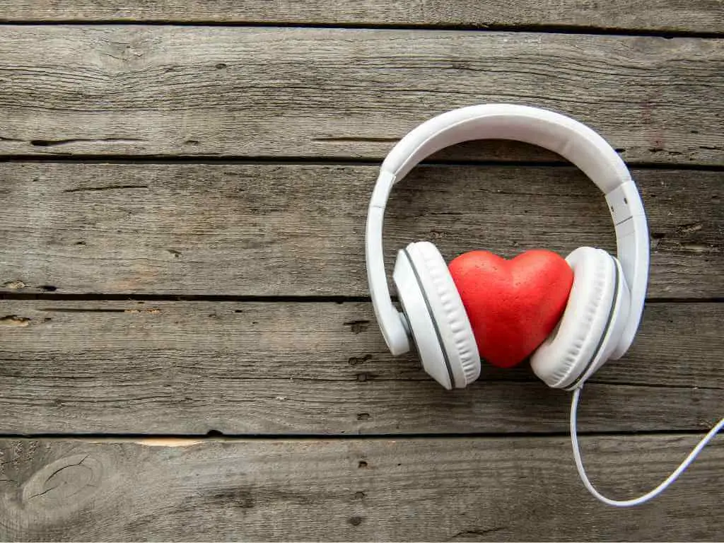 100 Best Travel Songs (with Lyrics and Videos)